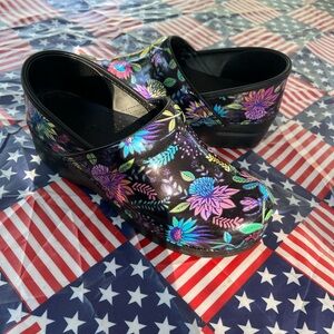 Dansko Work Wonders Coral Clog Floral Patent Leather Comfort Slip On Shoes 38/8